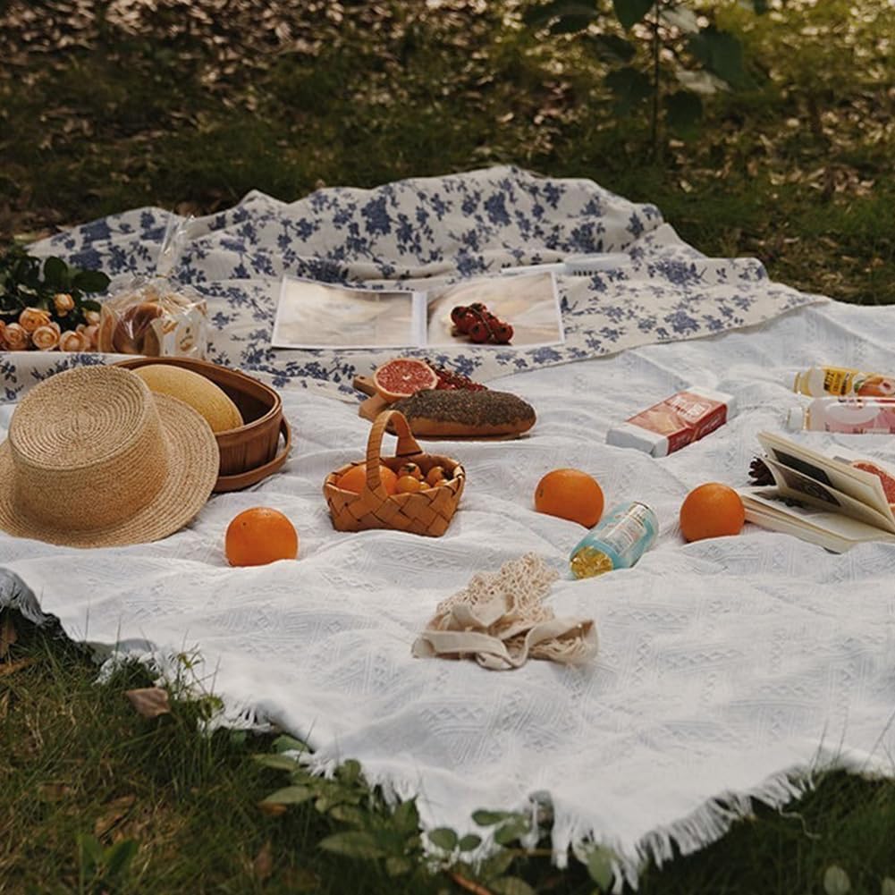 Picnic Mat, Camping Blanket, Beach Towel, Picnic Tablecloth, Tent, Floor Mat, Park, Leisure Blanket, Outdoor Camping Mat, 1 Piece (White, 130 x 180 cm)