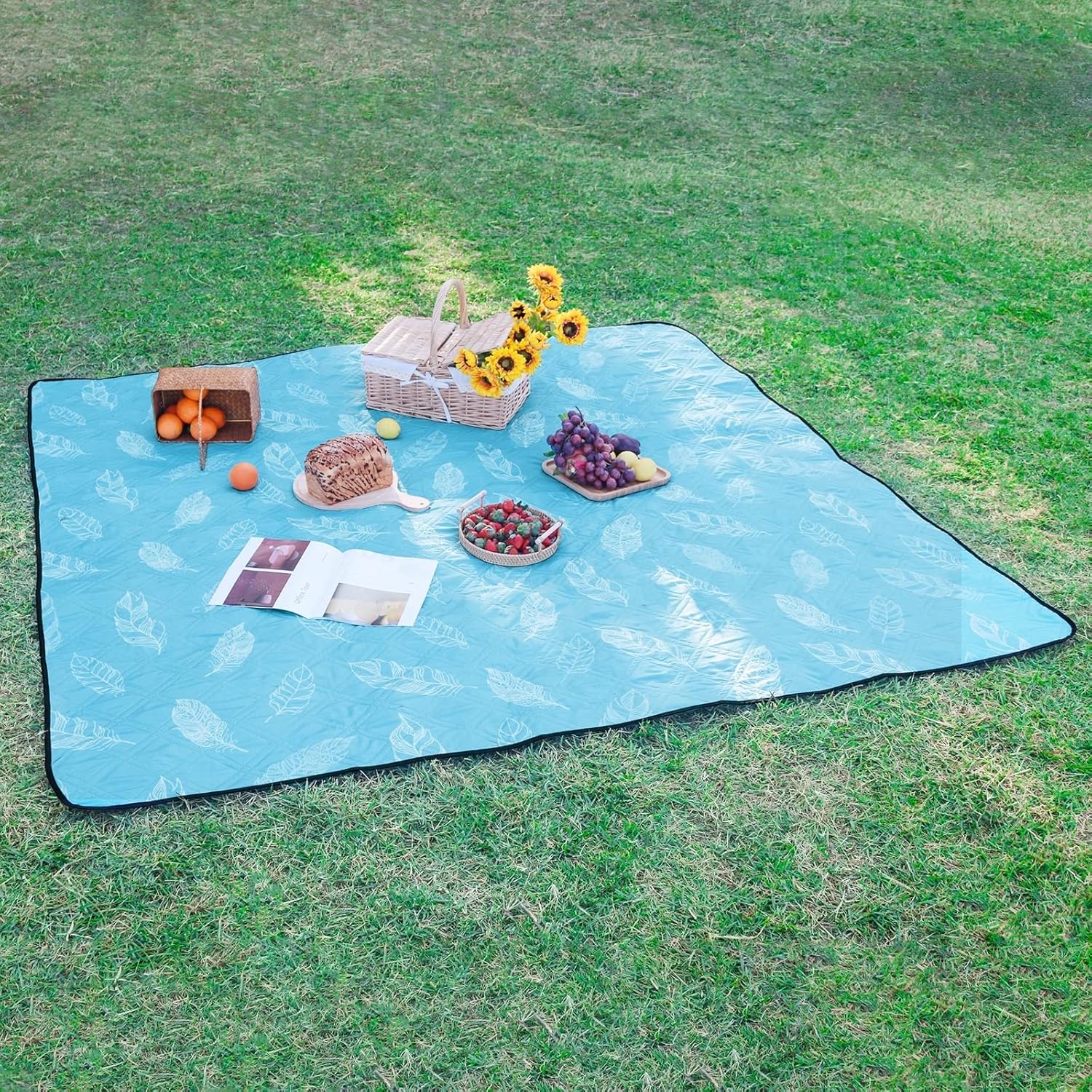 Picnic Blanket Waterproof Washable Beach Blanket Sandfree XXL Camping Blanket Beach Mat Insulated with Waterproof Backing (200 x 200 cm, Blue)